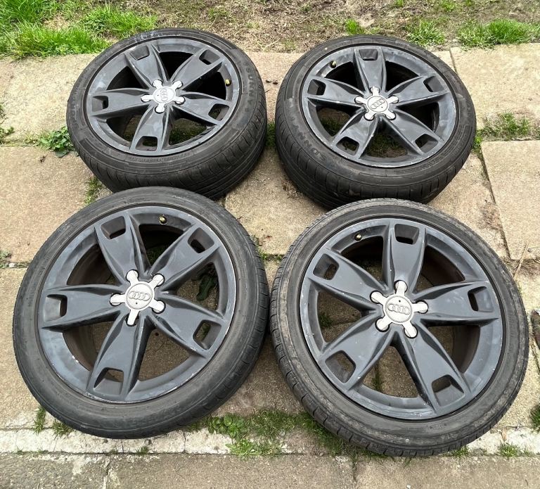 AUDI A3 SPORT 8P ALLOY WHEELS WITH 225 45 17 TYRES 8P0601025BL 8P0 601 025 BL