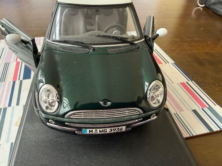 Maisto Mini Cooper Model Car – Green, Good Condition