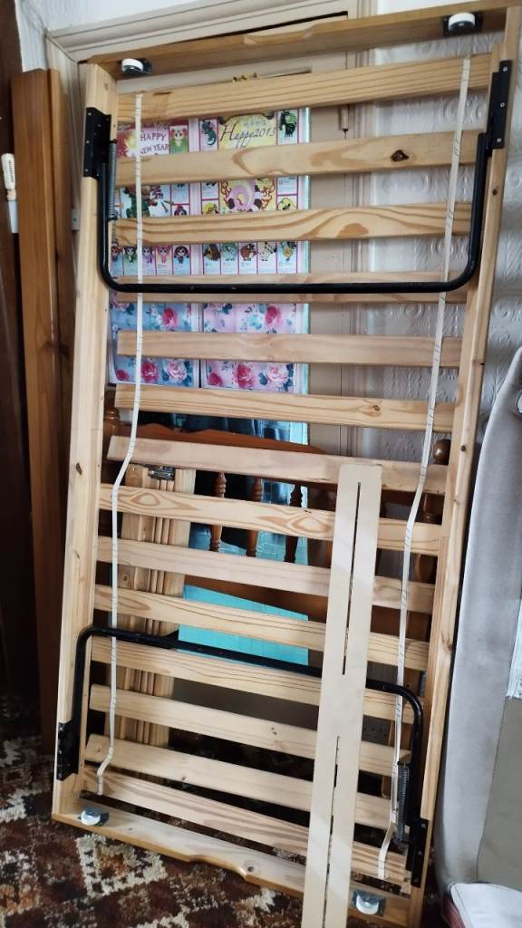 Wooden Single Bed Slats and Rails  Bed plus Trundle Bed  – Good Condition