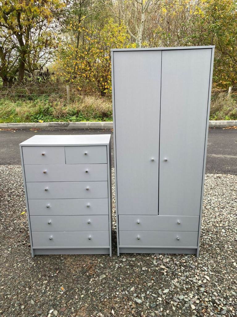 Wardrobe + Chest Of Drawers 