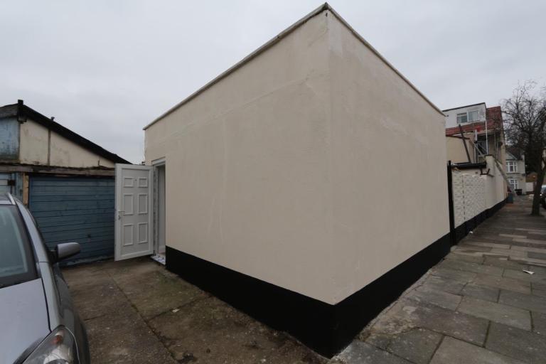 Refurbished Self-Contained Studio, Bills Included, 10 Mins to Ilford Station