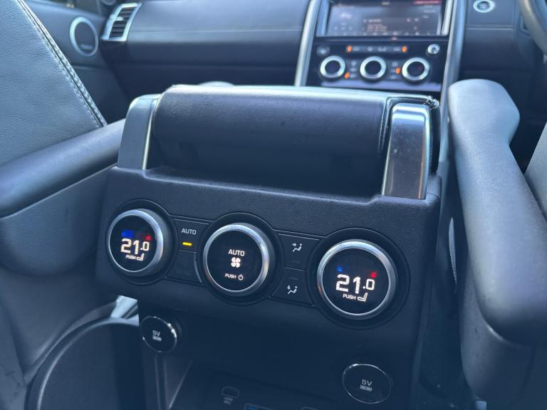 2019 Land Rover Discovery 3.0 SD6 HSE Luxury 5dr Auto ESTATE Diesel Automatic