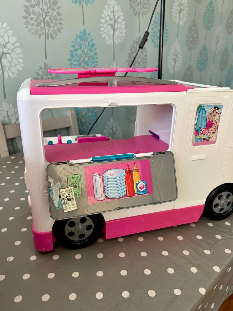 Barbie food truck 