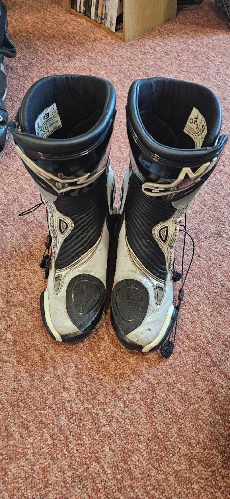 Alpinestars SMX Plus motorcycle leather boots 