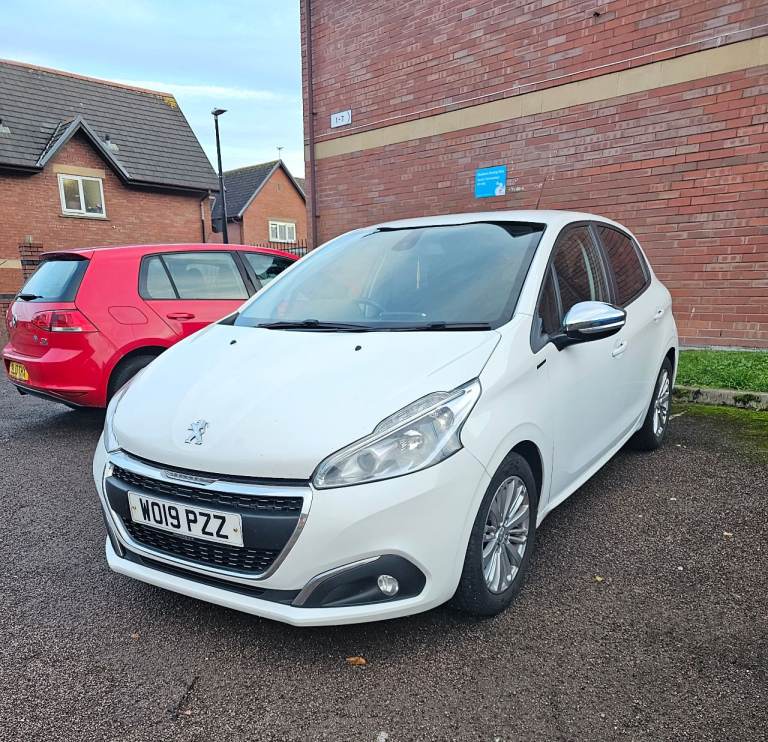 Peugeot, 208, Hatchback, 2019, Manual, 1199 (cc), 5 doors