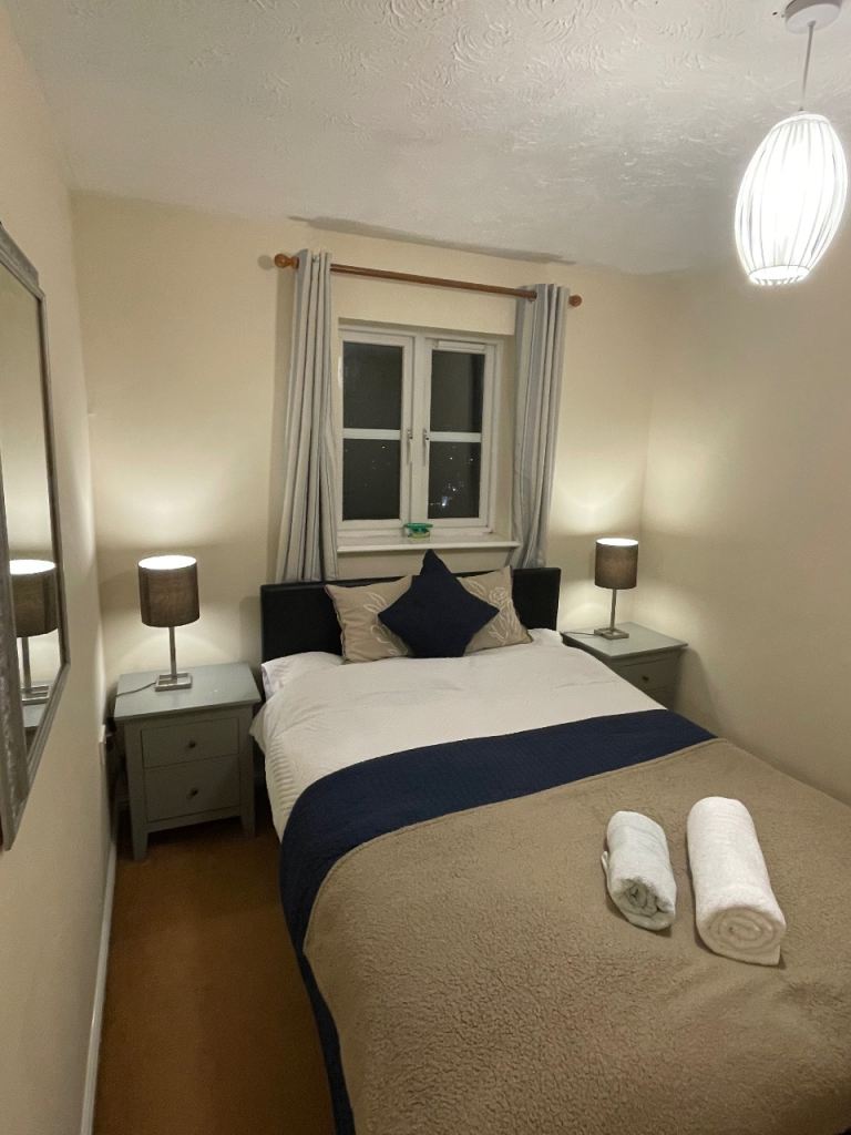 Spacious double room in a safe and peaceful house