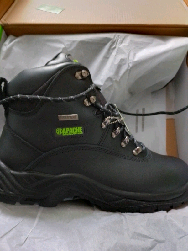 Black leather waterproof safety boots size 10 £30