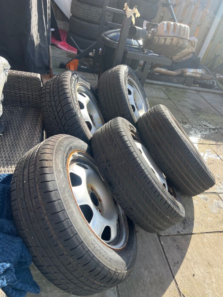 205 60 16 tyres on transit connect rims