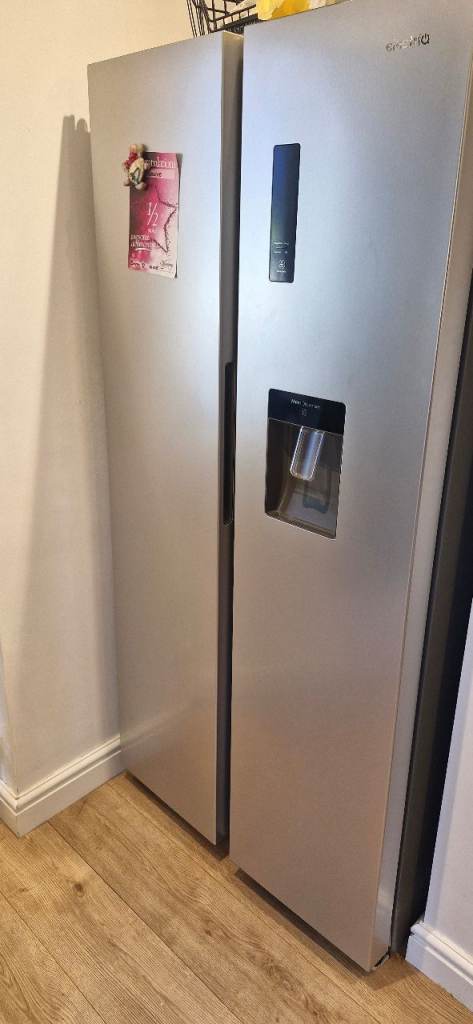 Fridge freezer 