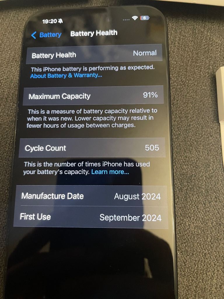 Apple IPhone 16 Black 128gb great condition 