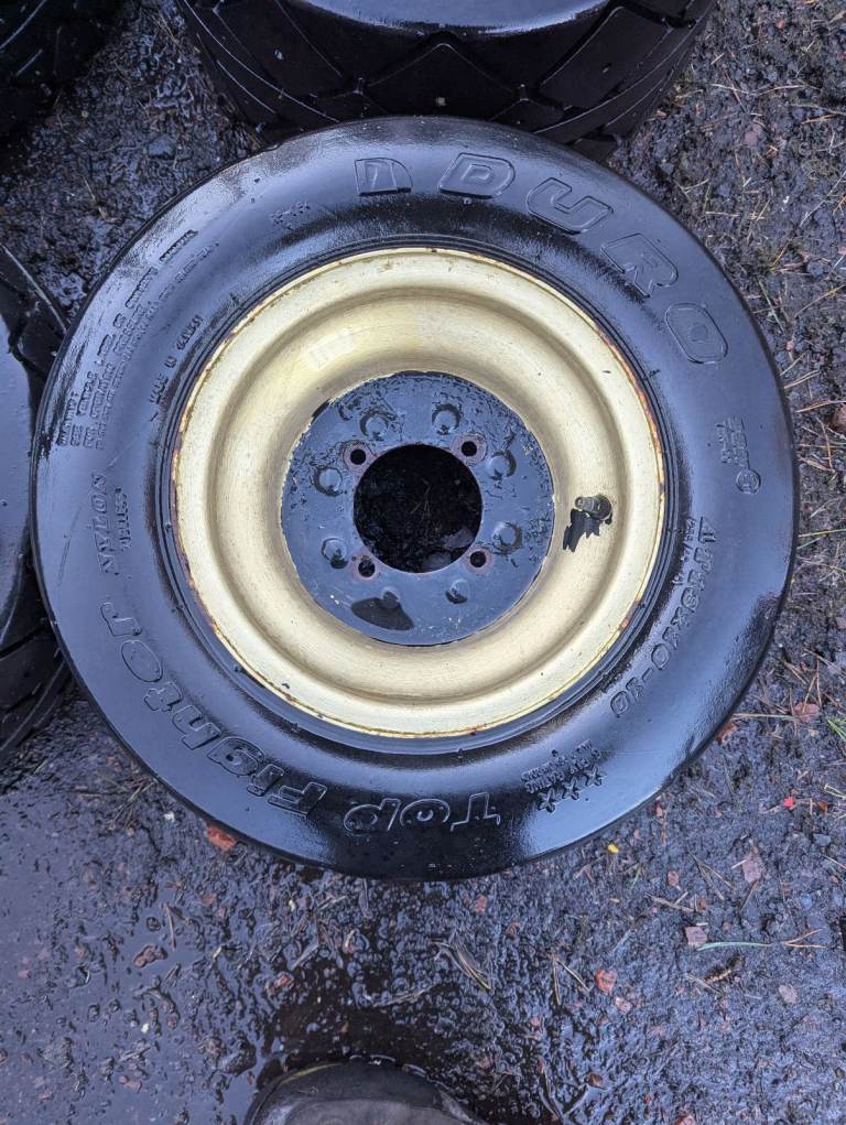 Ride on wheels and tyres 