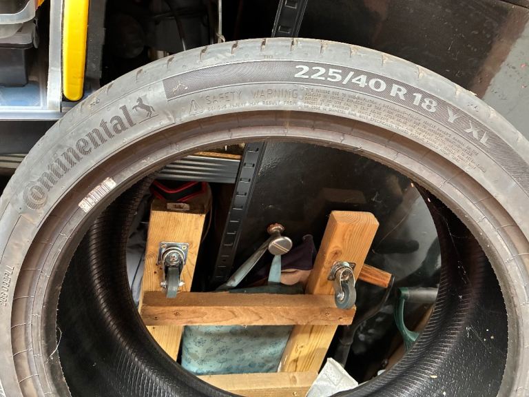 Continental Premium Contact 7 225/40 R18 XL part worn £25
