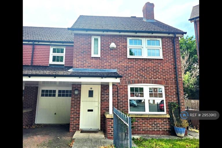 3 bedroom house in Galloway Green, Congleton, CW12 (3 bed) (#2953910)
