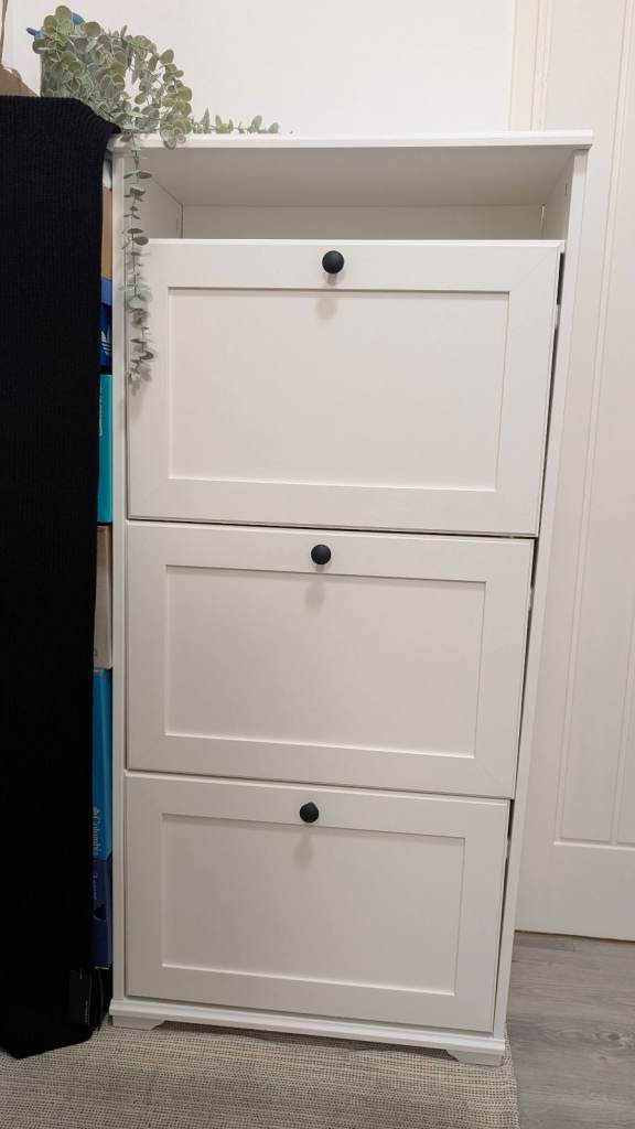 Shoe Cabinet with 3 Drawers