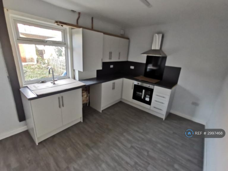 3 bedroom house in East Park View, Leeds, LS9 (3 bed) (#2997468)