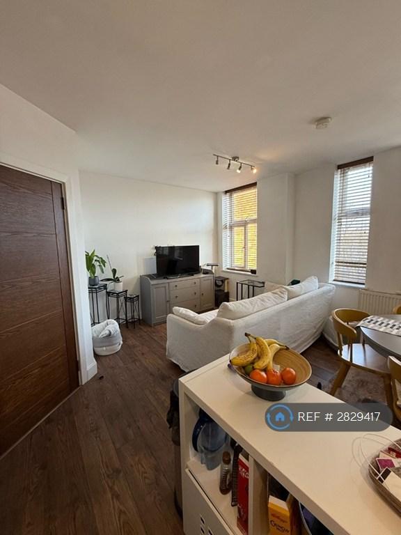 2 bedroom flat in The Bronze House, London, SE26 (2 bed) (#2829417)