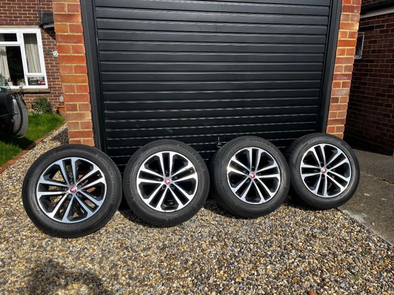 Jaguar F Pace Bionic 19 inch Diamond cut & Black alloy wheels & Continental tyres!