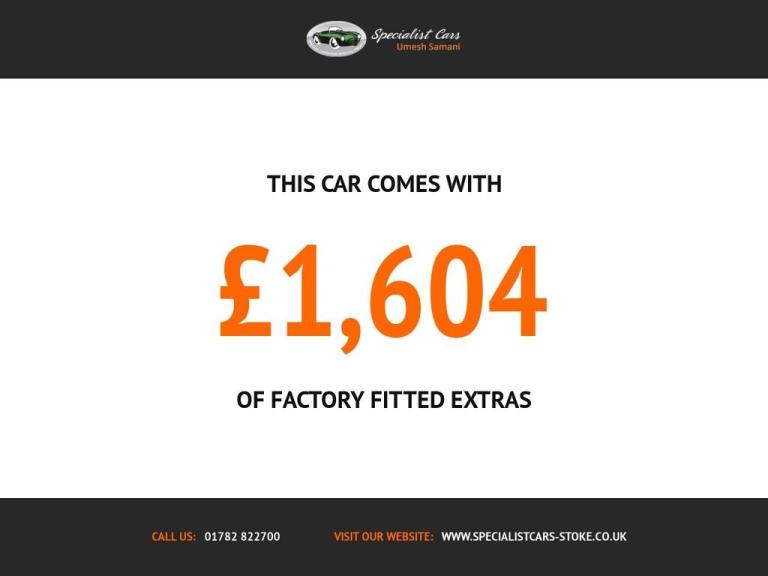 2017 Porsche Panamera 3.0 V6 4 Saloon 5dr Petrol PDK 4WD Euro 6 (s/s) (330 ps) Hatchback Petrol A...