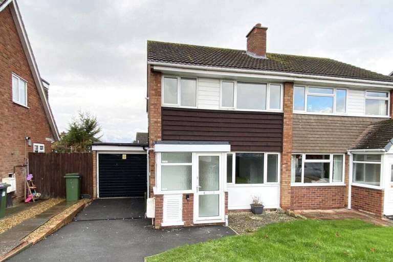  Three‑Bedroom Semi‑Detached House to Let