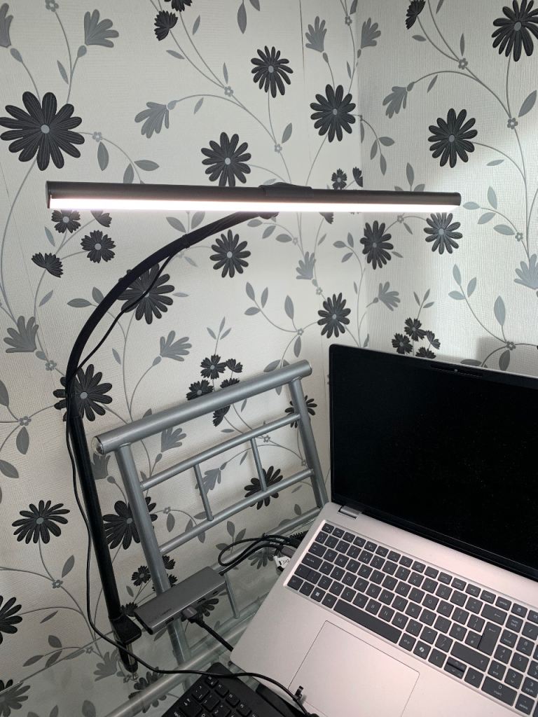 Desk lamp bright, light fixes to desk/table