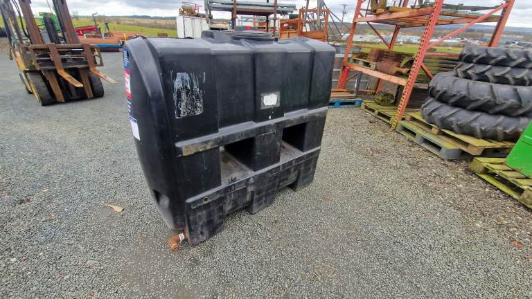 1100 water tank bowser ideal for livestock etc tractor 