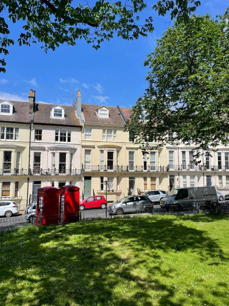 Smart 1 Bed Flat opp Powis Square, Clifton Hill nr. Brighton Station - Available 6th Jan