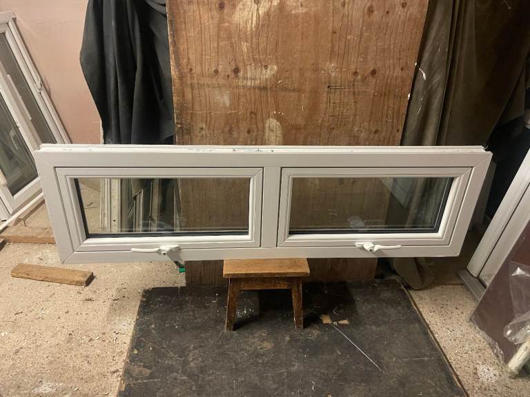 H 46.5 x W 159 cm - UPVC DOUBLE GLAZED WINDOW - CLEAR GLASS - GOOD CONDITION (REF: LJ189)