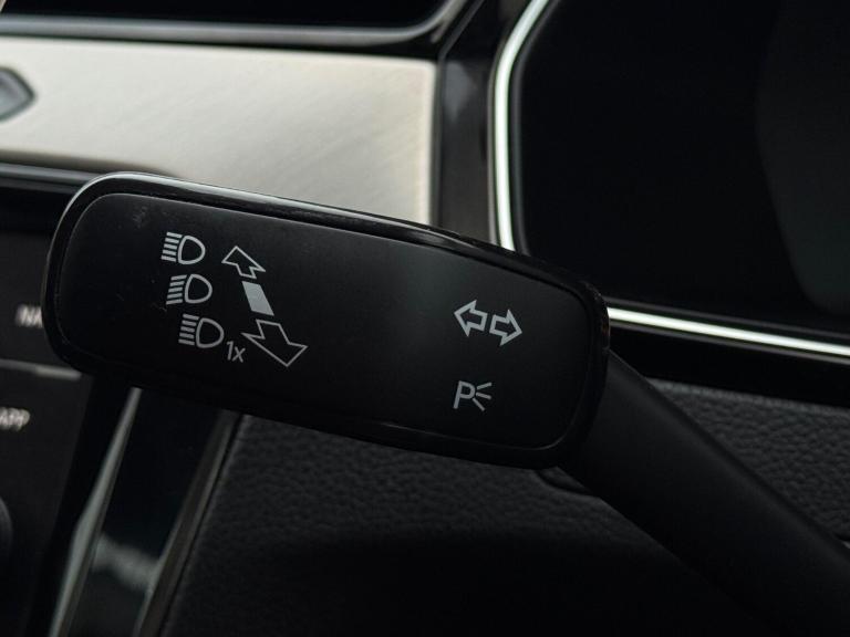 2019 Volkswagen Arteon 1.5 TSI EVO Elegance Fastback DSG Euro 6 (s/s) 5dr HATCHBACK Petrol Automatic