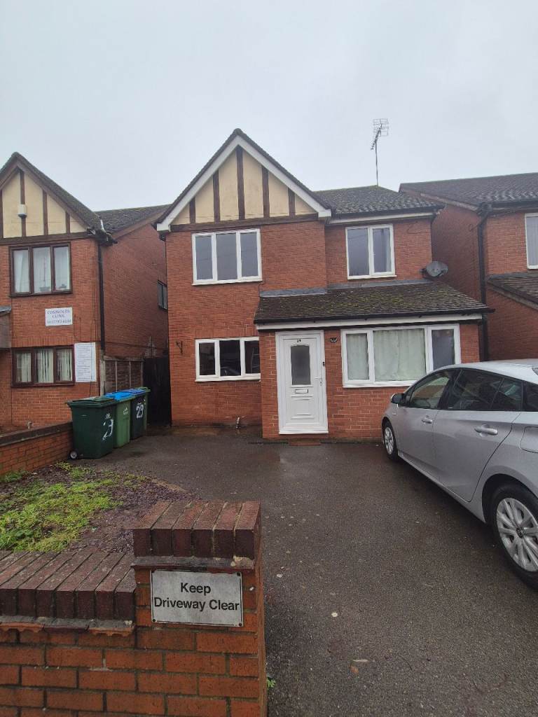 5 bed detached House