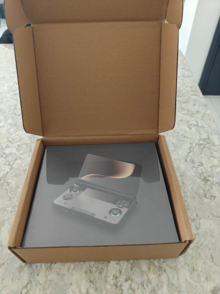 AYN Thor Max – 16GB RAM / 1TB – Rainbow Batch 5– BRAND NEW  Price: £665open to offers 