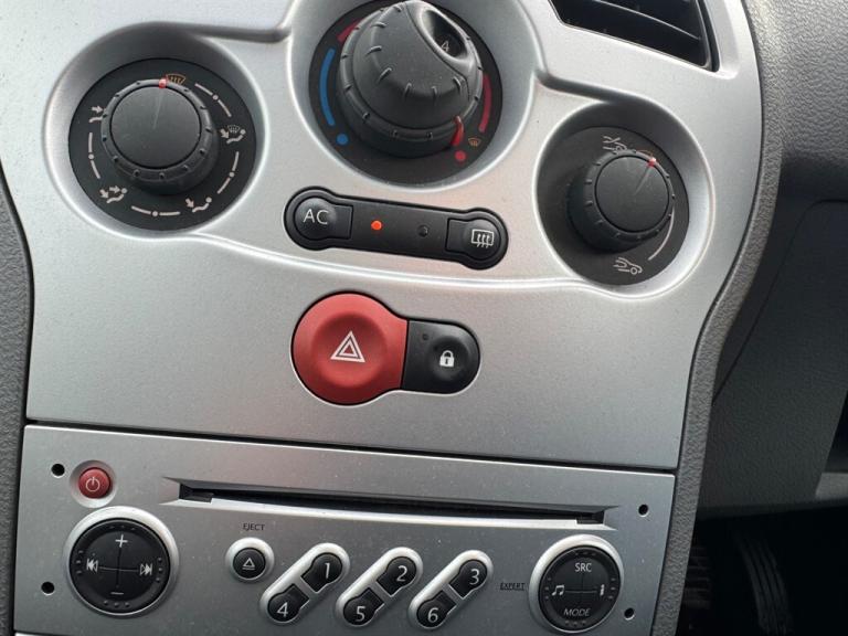 2011 Renault Modus GRAND EXPRESSION DCI Hatchback Diesel Manual