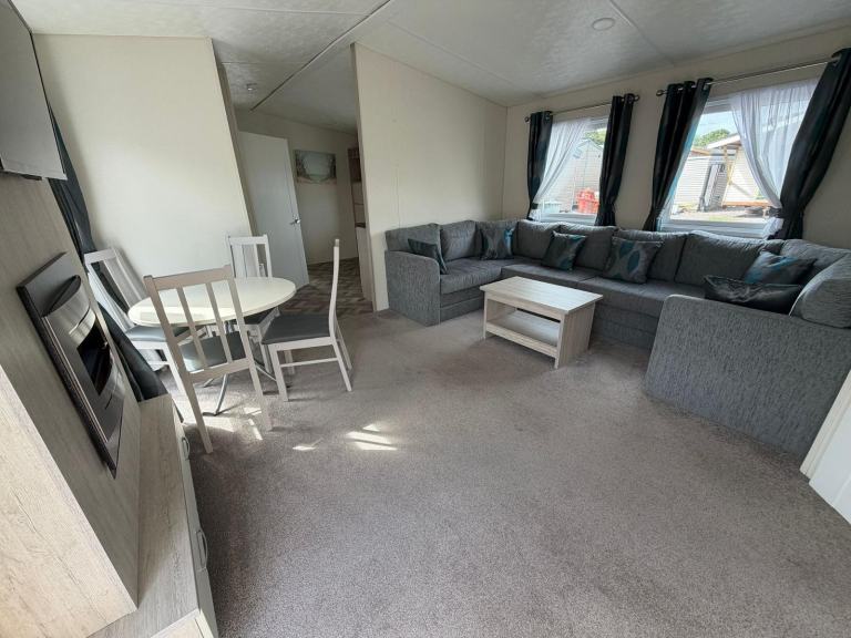 2021 DELTA DANBURY 40X14 • 2 BED • DISABLED ACCESS • WET ROOM • DG CH