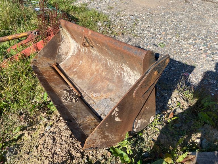 JCB 2cx 4 in 1 bucket 