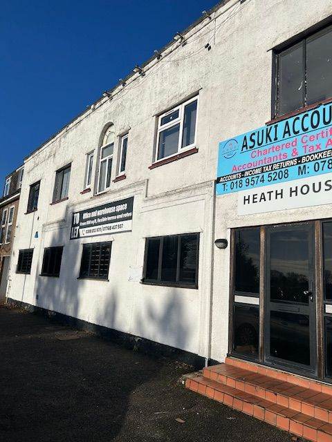 2 x office space/storage available in West London near Heathrow immediately 