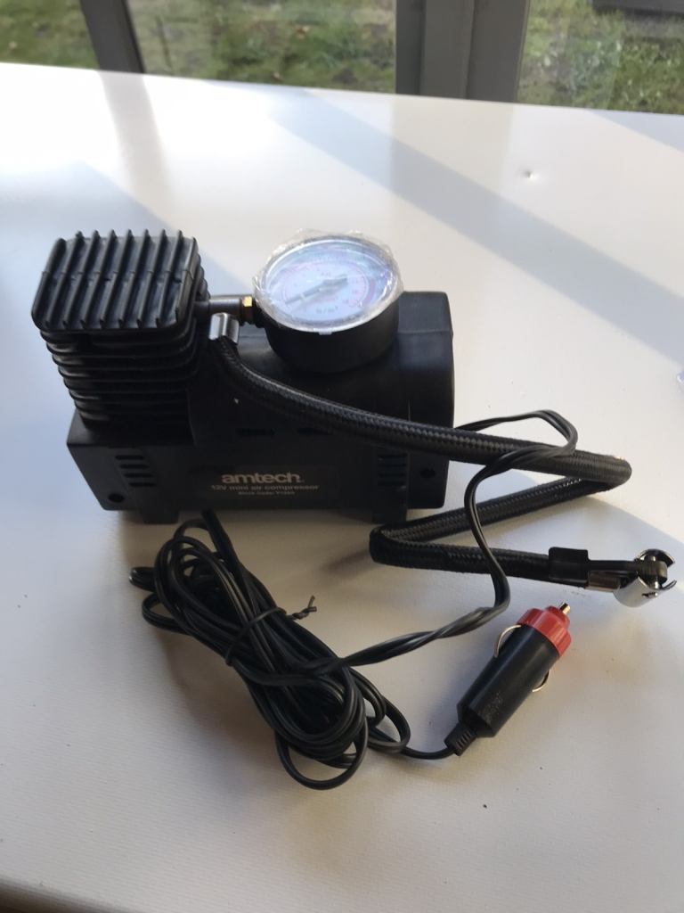 Tyre compressor brand new never used 