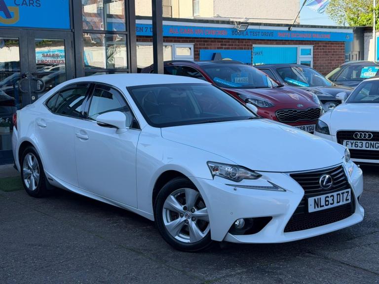 2013 Lexus IS 2.5 300h SE Saloon 4dr Petrol Hybrid E-CVT Euro 5 (s/s) (223 ps) SALOON Petrol/Elec...