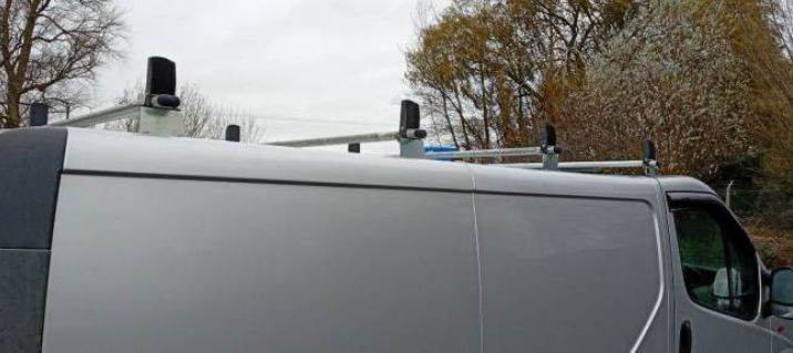 Vauxhall Vivaro Full Roof bars including fittings  £35