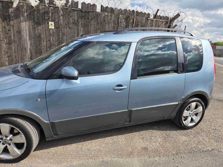 Skoda, ROOMSTER, MPV, 2008, Manual, 1598 (cc), 5 doors