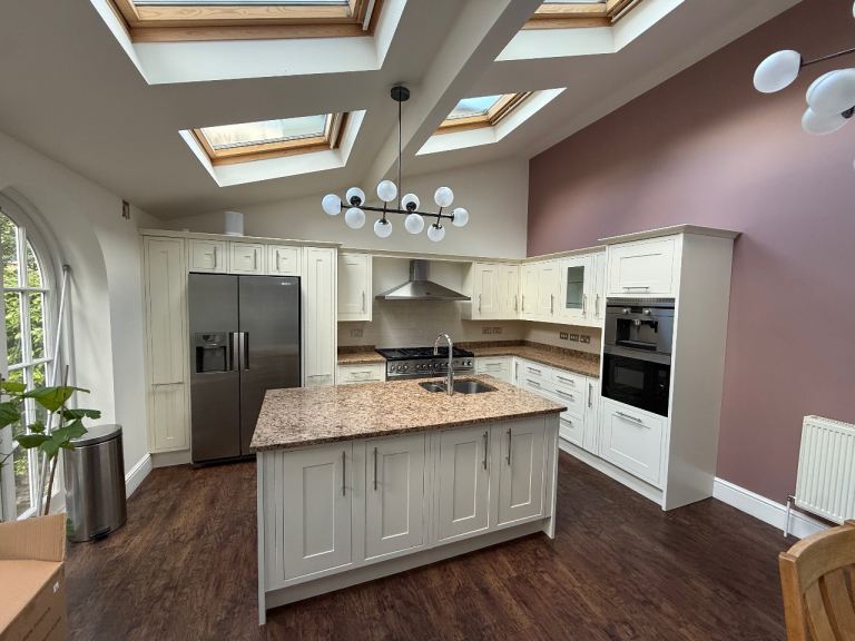 Used Magnet Kitchen – Complete Kitchen, Utility & Appliances – Buyer to Dismantle and Remove