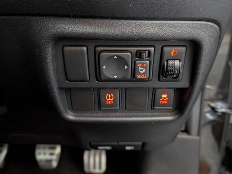 2015 Nissan Juke 1.6 DIG-T Nismo RS SUV 5dr Petrol Manual Euro 5 (218 ps) HATCHBACK Petrol Manual