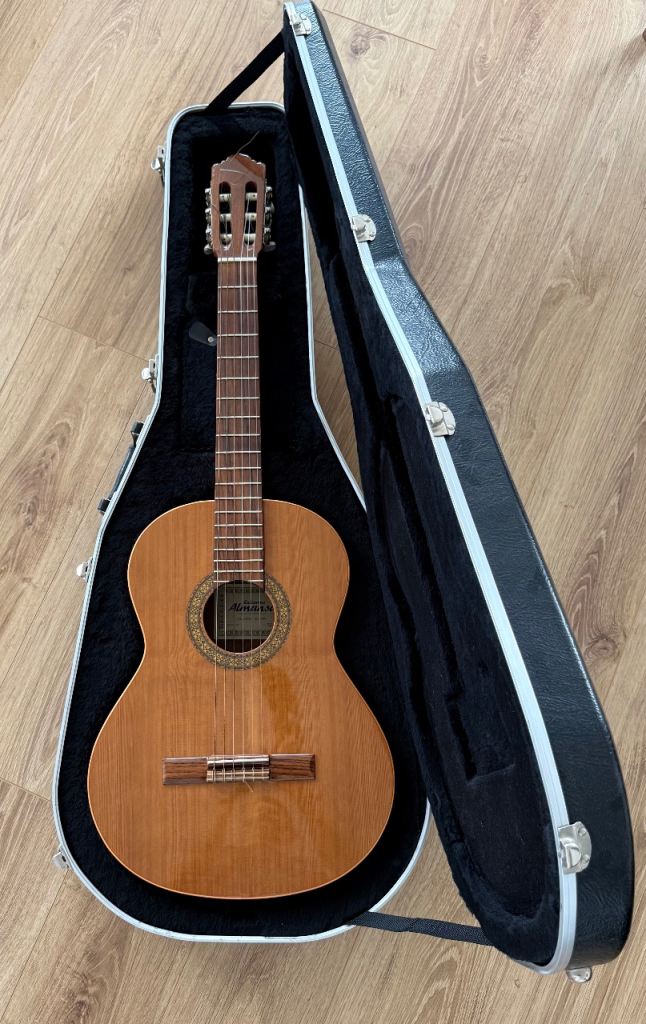 Acoustic Spanish Classical 6 String Guitar Guitarras Almansa Espana