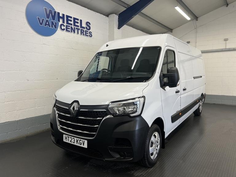 2023 Renault Master LM35dCi 135 Business+ Medium Roof Van PANEL VAN DIESEL Manual