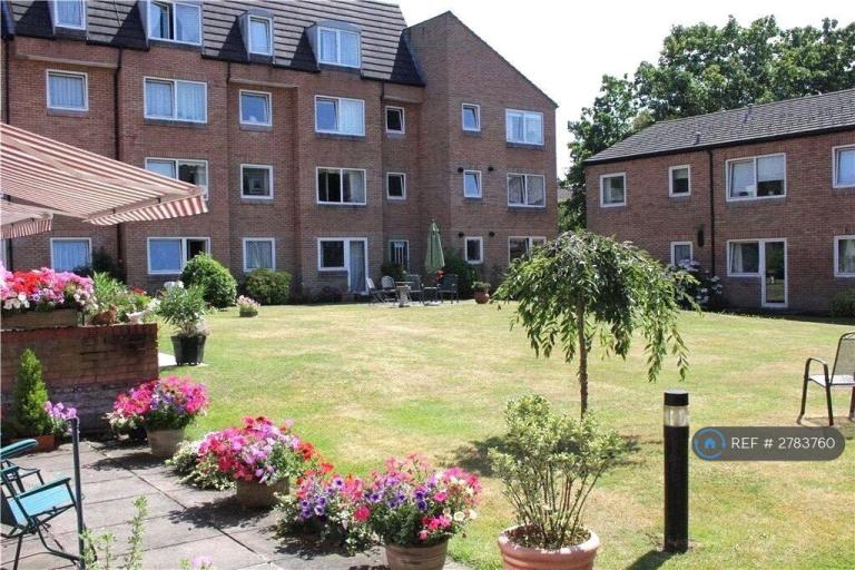 1 bedroom flat in Homebeech House, Woking, GU22 (1 bed) (#2783760)