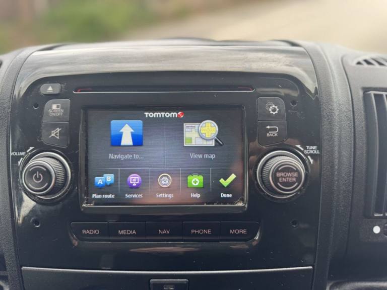 2020 Peugeot Boxer 2.0 BlueHDi 335 Built for Business Professional Crew Van 5dr Diesel Manual  PA...