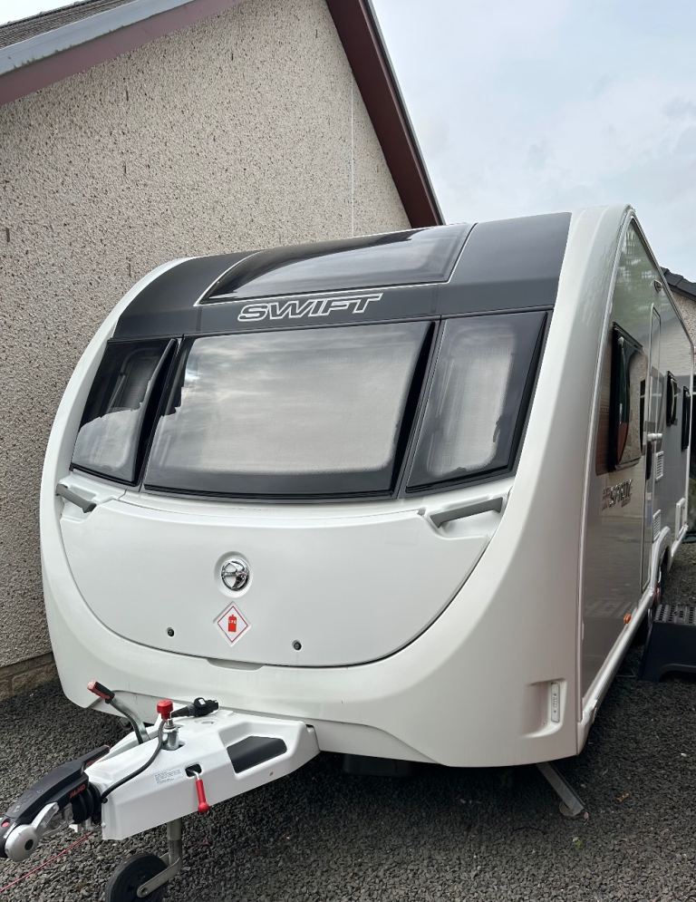  2022 SWIFT SUPER SPRITE QUATTRO 6 BERTH FIXED BED