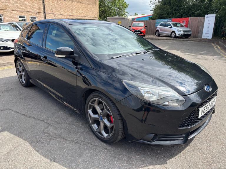 2013 Ford Focus 2.0T ST-2 5dr HATCHBACK Petrol Manual