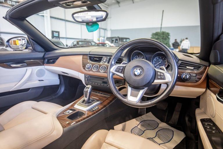 2014 BMW Z4 2.0 20i Convertible 2dr Petrol Auto sDrive Euro 6 (184 ps) *Finance Availab CONVERTIB...