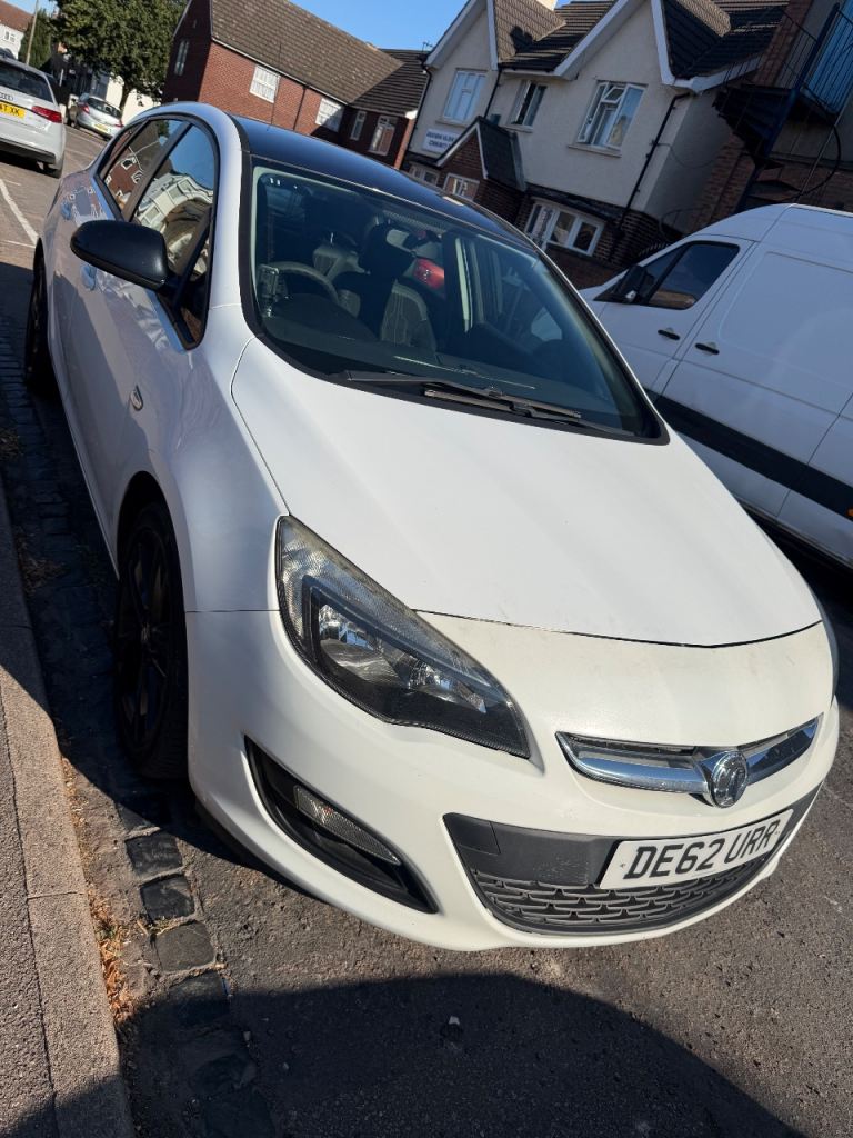 Vauxhall, ASTRA, Hatchback, 2012, Manual, 1598 (cc), 5 doors