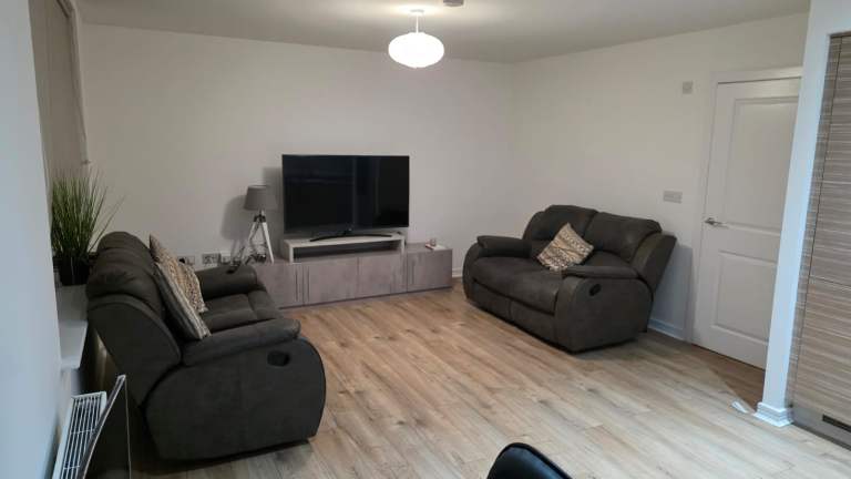  Bed room flat in G5 0AS, Near Glasgow city centre. Available from 1st April 2026.