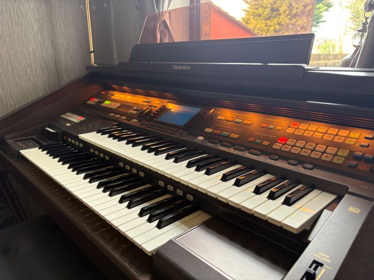 Technics organ GA3 